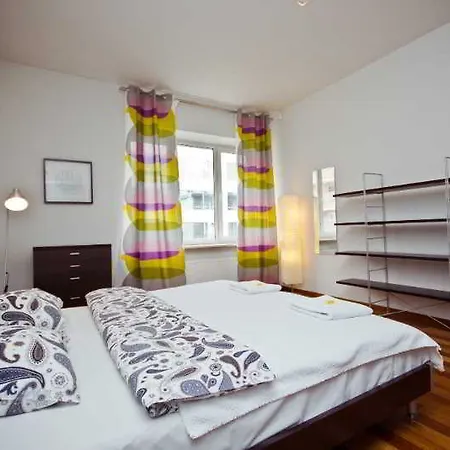 P&o Wiejska Apartment *